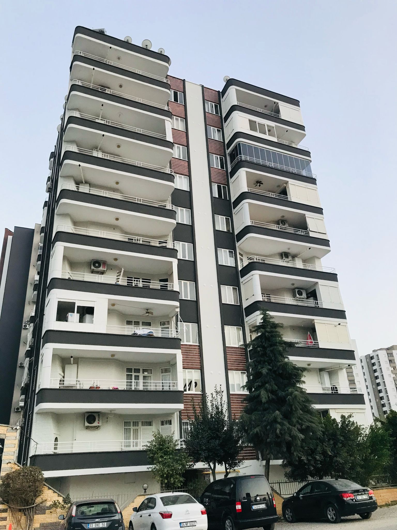 ORTA HASARLI BİNALARA GÜÇLENDİRME